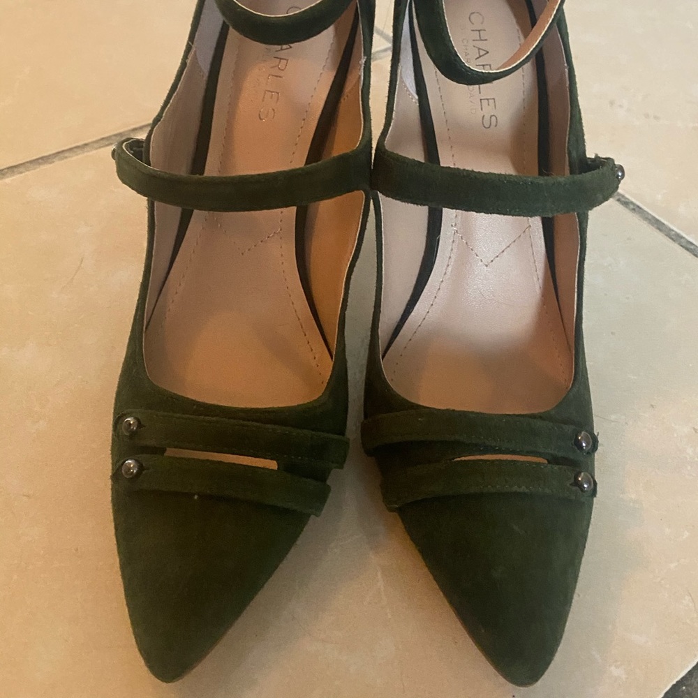 High heels green suede